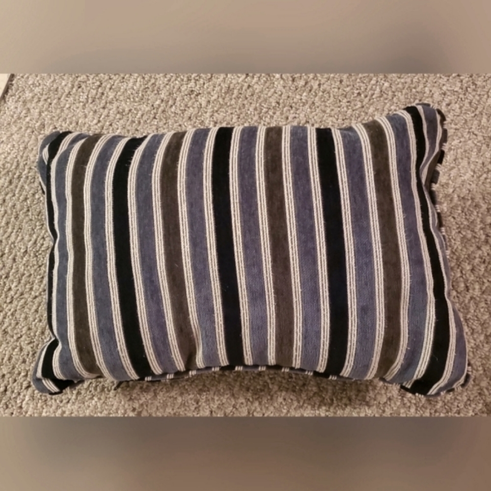 💙🤍Throw pillow💙🤍